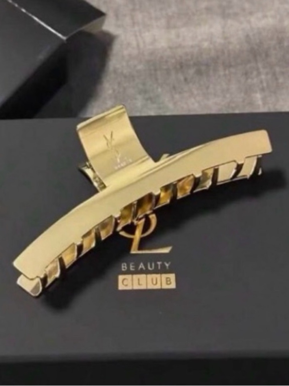 High Fashion Gold Hair Claw Clip